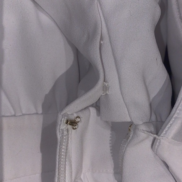 Marciano tuxedo dress white v neckline Size 10 - Picture 9 of 14